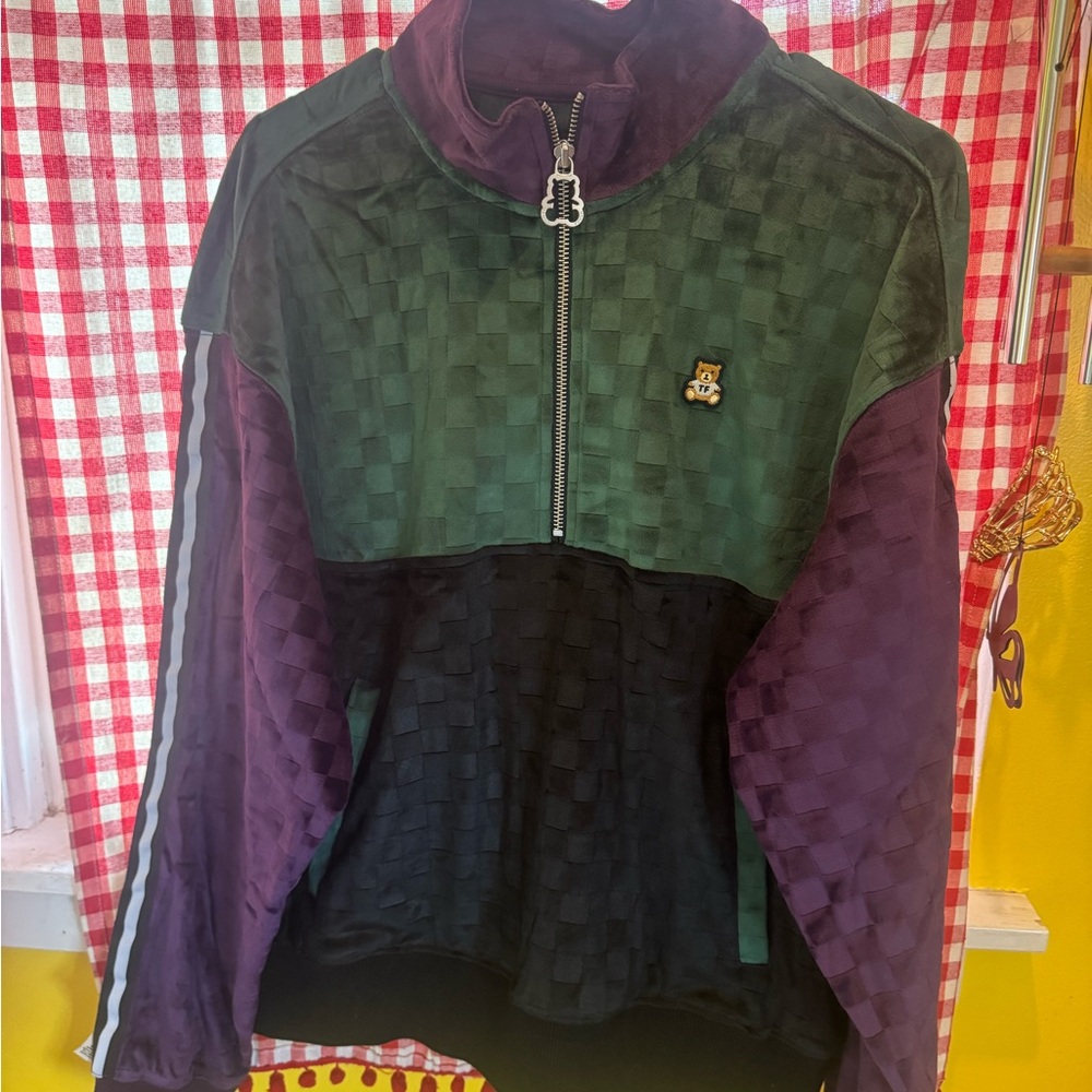 Teddy Fresh Green and Purple Checkered Jacket
Fresh stylish fire cap